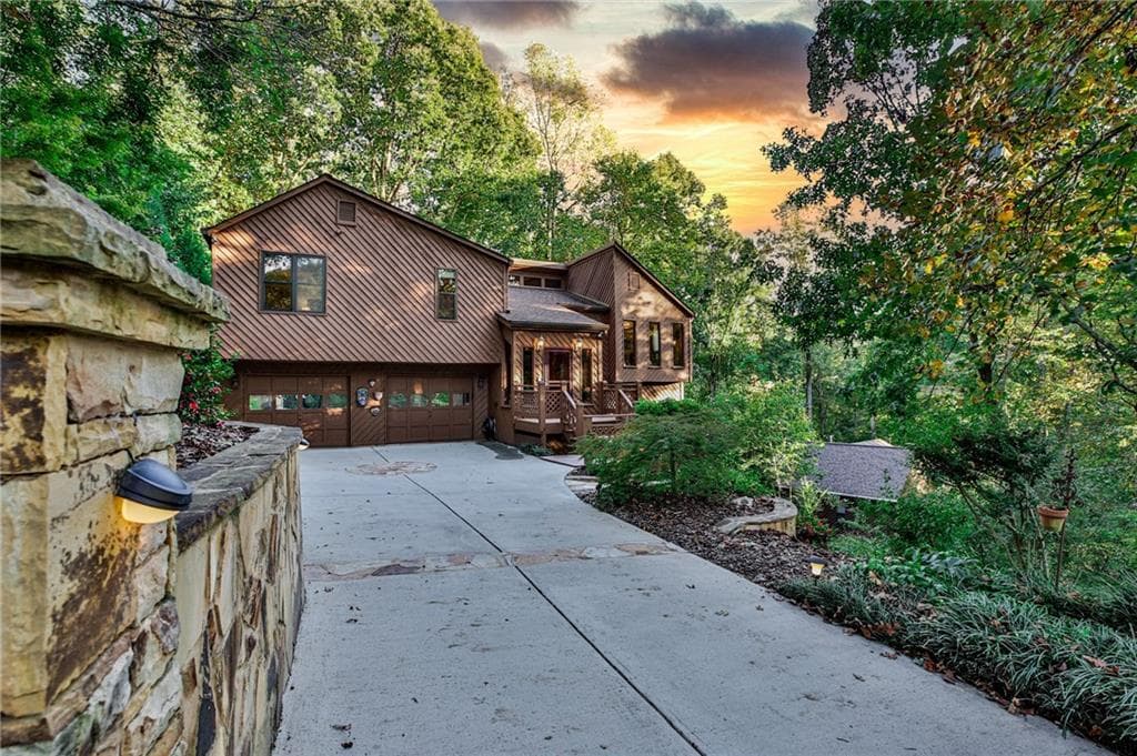 255 Brandenburgh Circle, Roswell, GA 30075 — most recent listing photo