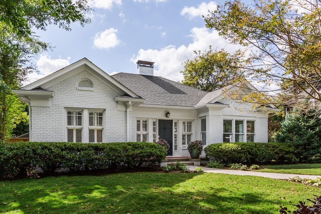 3 bedroom, 2 bathroom, 2,000 sq ft single family residence sold at 458 Emory Circle, Atlanta, GA 30307