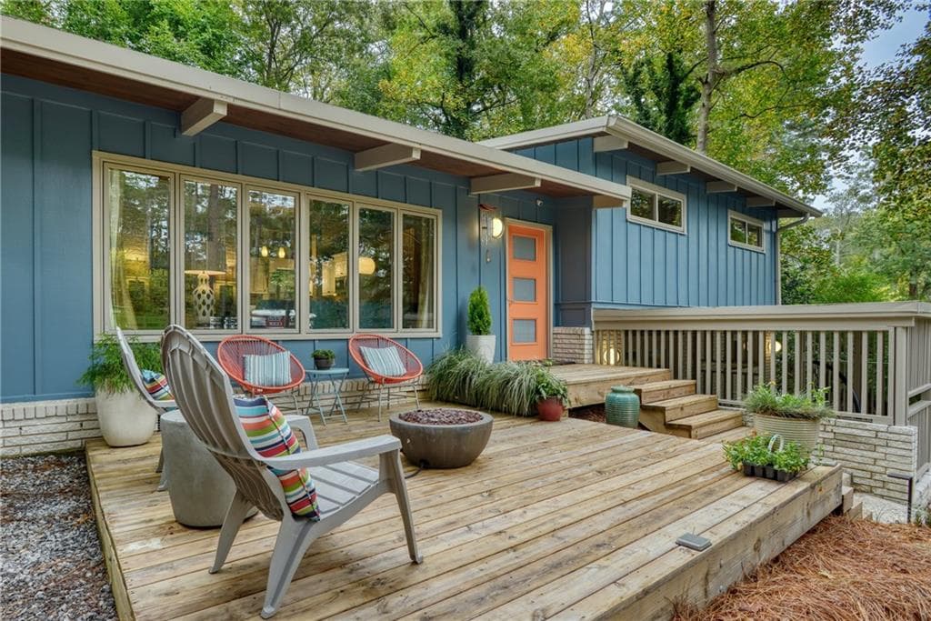 4 bedroom, 3 bathroom, 1,968 sq ft single family residence sold at 3425 Archwood Drive, Doraville, GA 30340
