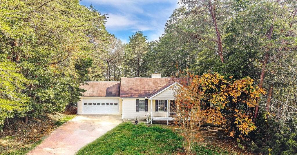 3 bedroom, 2 bathroom, 1,161 sq ft single family residence sold at 83 Chestatee View Court, Dawsonville, GA 30534