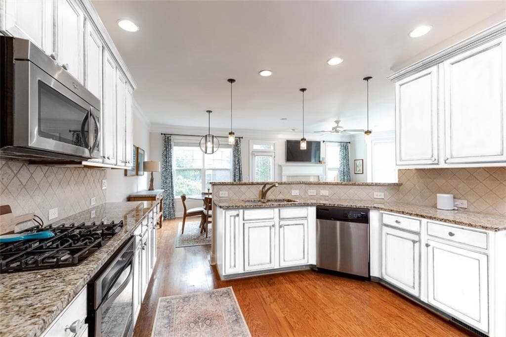 3 bedroom, 4 bathroom, 2,316 sq ft townhouse sold at 2143 Yancey Lane, Brookhaven, GA 30319