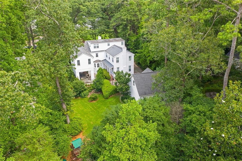 6 bedroom, 6 bathroom, 4,857 sq ft single family residence sold at 3137 Arden Road, Atlanta, GA 30305