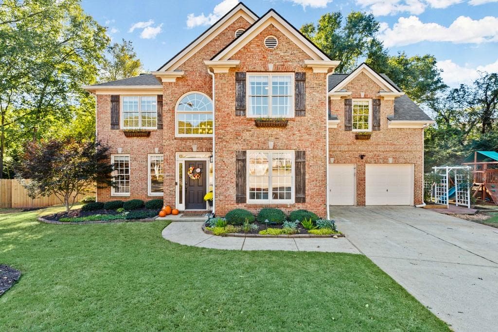 4331 N Oakdale Vinings, Smyrna, GA 30080 — most recent listing photo