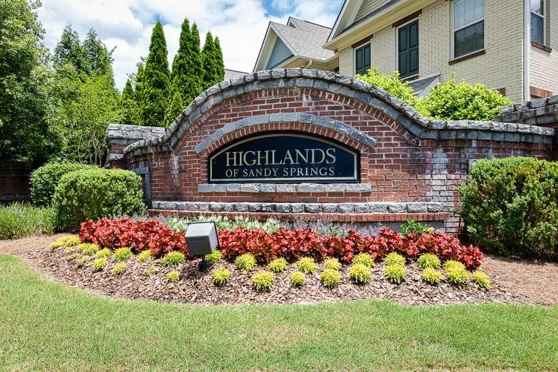 3 bedroom, 4 bathroom, 1,524 sq ft condominium sold at 7295 Highland Bluff, Atlanta, GA 30328