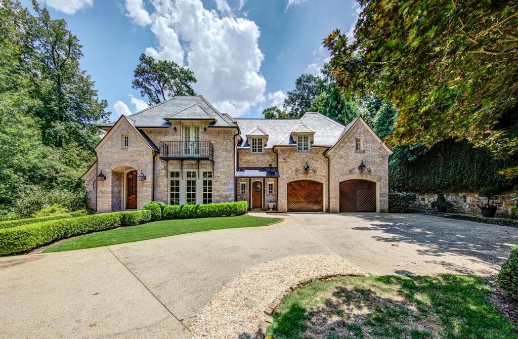 4 bedroom, 7 bathroom, 4,237 sq ft single family residence sold at 2969 Andrews Drive, Atlanta, GA 30305