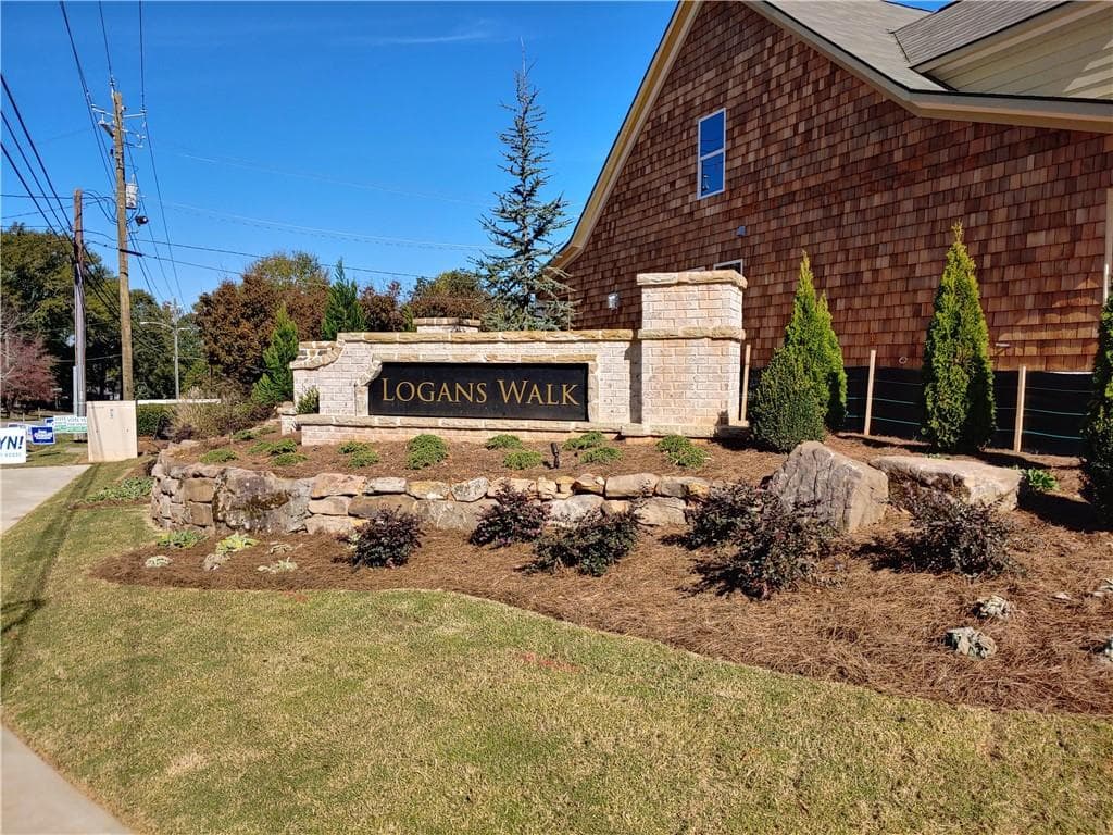 4 bedroom, 3 bathroom, 1,968 sq ft single family residence sold at 501 Cresentry Brook, Smyrna, GA 30082
