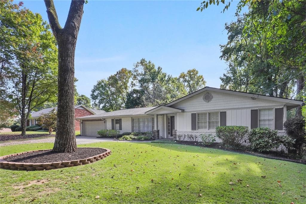 641 Hammond Drive, Sandy Springs, GA 30328 — most recent listing photo