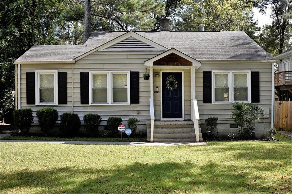 2 bedroom, 1 bathroom, 1,032 sq ft single family residence sold at 366 Ashburton Avenue, Atlanta, GA 30317