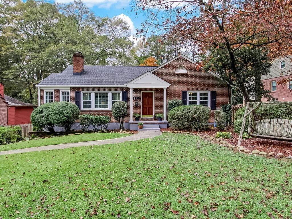 3 bedroom, 3 bathroom, 2,043 sq ft single family residence sold at 891 Stratford Road, Avondale Estates, GA 30002