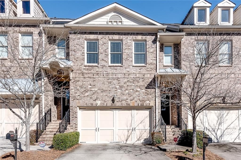 3 bedroom, 4 bathroom, 2,368 sq ft townhouse sold at 3492 Flamingo Lane, Alpharetta, GA 30004