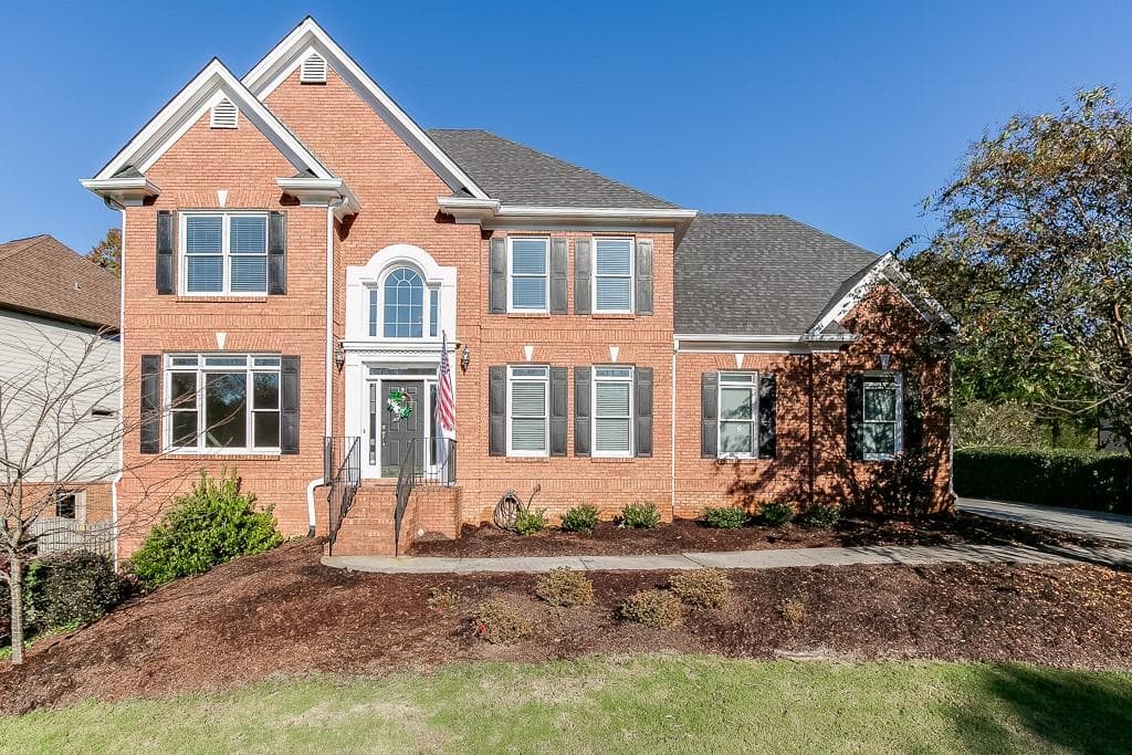 6 bedroom, 5 bathroom, 4,073 sq ft single family residence sold at 3127 Green Farm Trail, Dacula, GA 30019