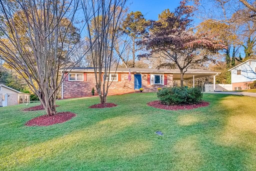 3 bedroom, 2 bathroom, 1,800 sq ft single family residence sold at 255 Doeskin Trail, Smyrna, GA 30082