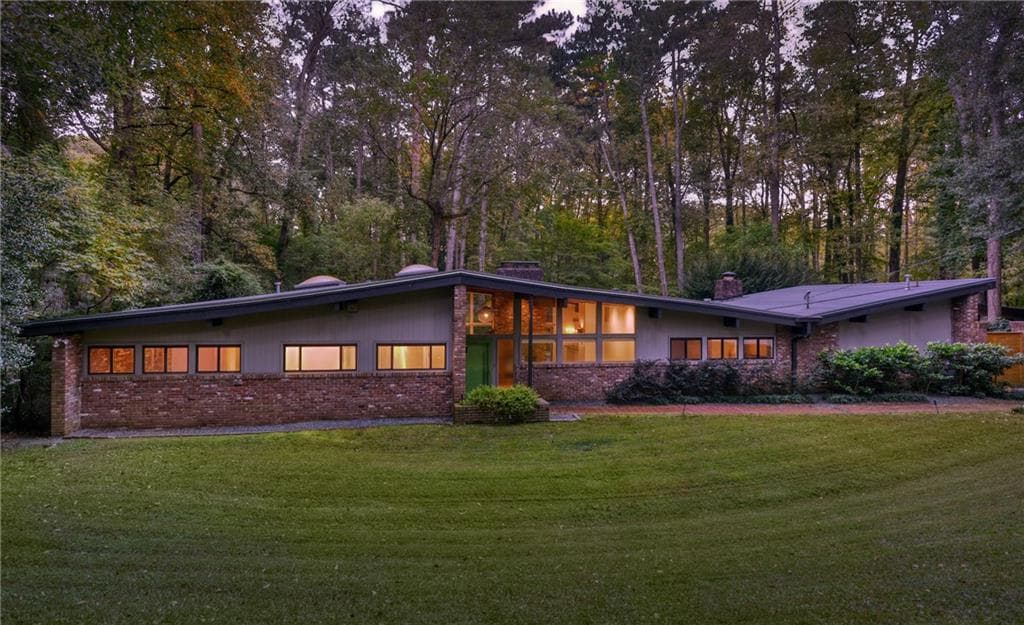 3 bedroom, 3 bathroom, 2,919 sq ft single family residence sold at 1172 W Wesley Road, Atlanta, GA 30327