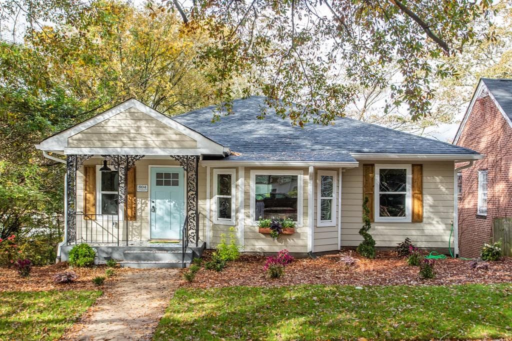 4 bedroom, 3 bathroom, 2,369 sq ft single family residence sold at 804 N Elizabeth Place, Atlanta, GA 30318