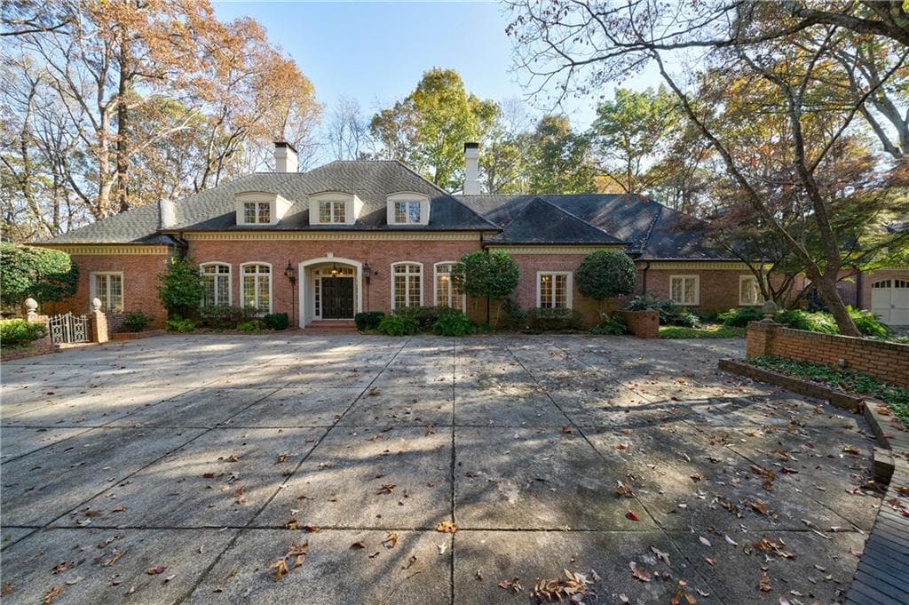 1660 Winterthur Close, Atlanta, GA 30328 — most recent listing photo