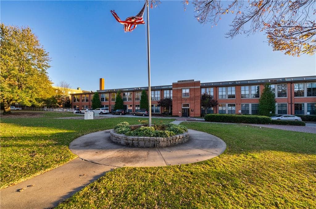 1 bedroom, 2 bathroom, 1,072 sq ft condominium sold at 1261 Caroline Street 213, Atlanta, GA 30307