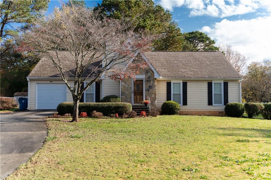 3 bedroom, 2 bathroom single family residence sold at 1392 Bennett Road, Grayson, GA 30017