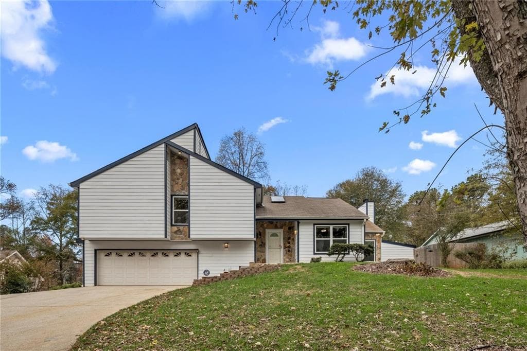 3 bedroom, 3 bathroom, 2,779 sq ft single family residence sold at 4157 Howell Ferry Road, Duluth, GA 30096