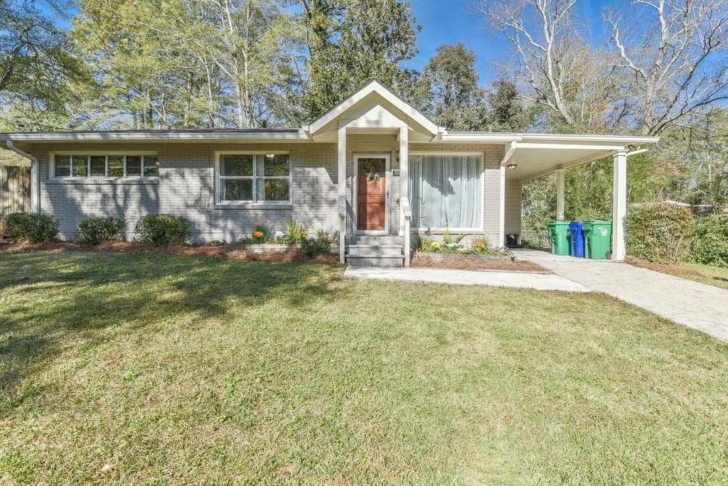 3 bedroom, 1 bathroom, 950 sq ft single family residence sold at 3070 Lindon Lane, Decatur, GA 30033