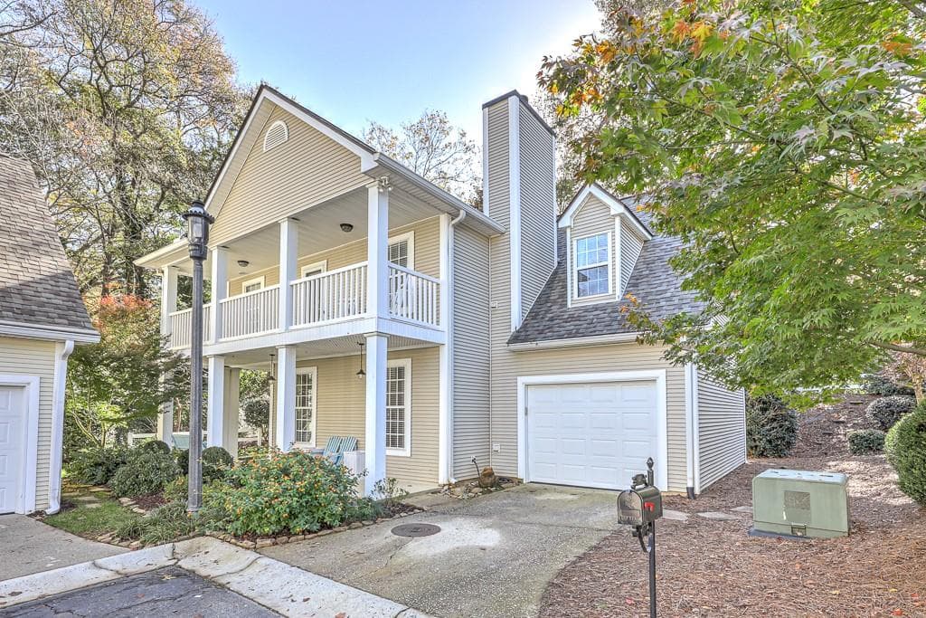 3 bedroom, 3 bathroom, 1,804 sq ft single family residence sold at 60 Tower Park Place, Roswell, GA 30075