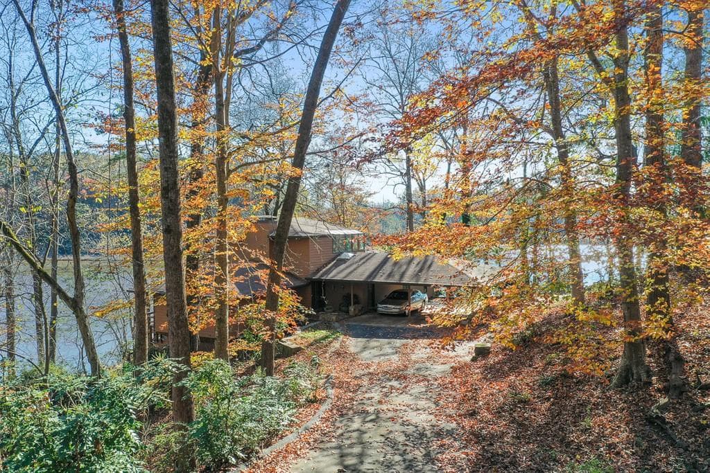 5647 Conway Drive, Marietta, GA 30068 — most recent listing photo