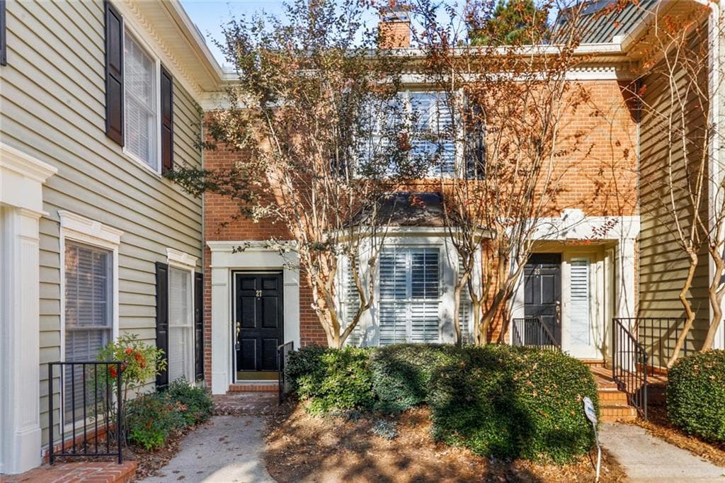 2 bedroom, 3 bathroom, 1,480 sq ft townhouse sold at 27 Mount Vernon Circle, Atlanta, GA 30338