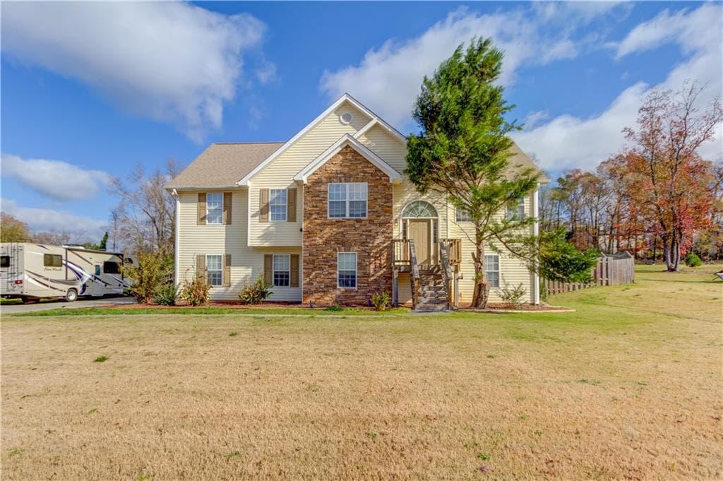 206 Kiley Drive, Hoschton, GA 30548 — most recent listing photo