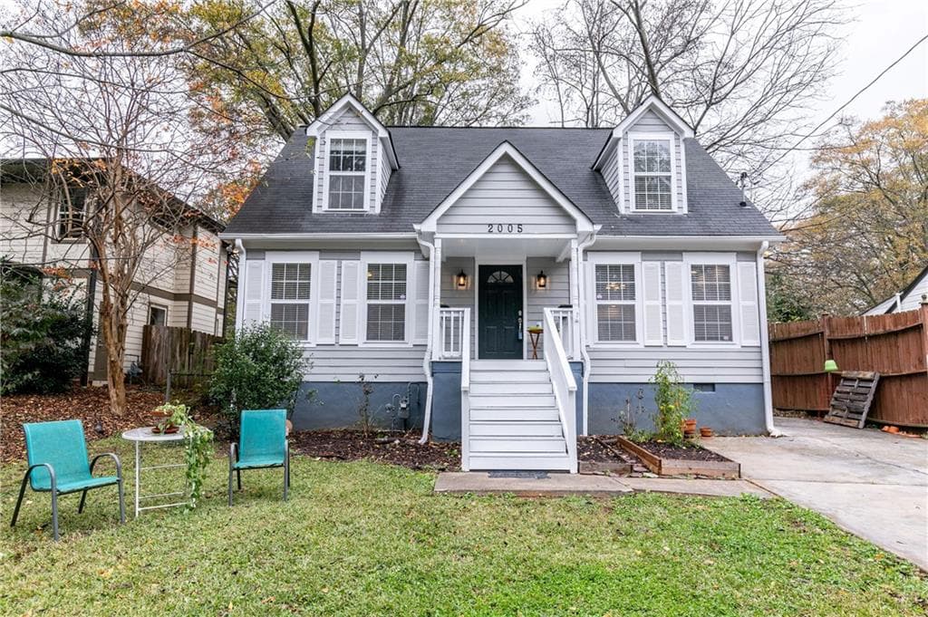 3 bedroom, 3 bathroom, 2,206 sq ft single family residence sold at 2005 Braeburn Circle, Atlanta, GA 30316
