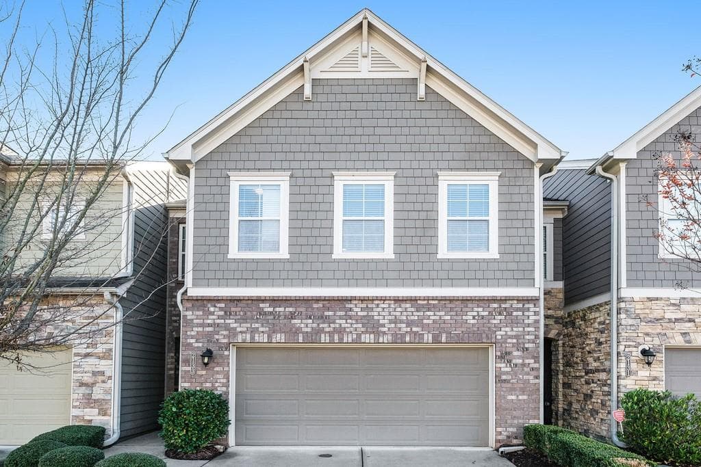 2133 Knoll Place, Atlanta, GA 30329 — most recent listing photo