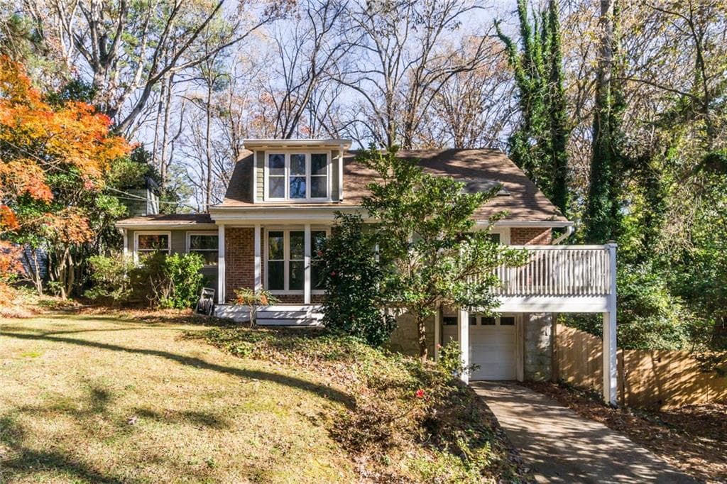 3 bedroom, 2 bathroom single family residence sold at 2715 Ridgemore Rd NW, Atlanta, GA 30318