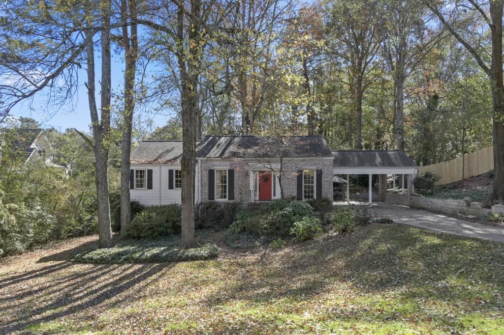 3 bedroom, 2 bathroom, 1,600 sq ft single family residence sold at 295 Green Hill Road, Atlanta, GA 30342
