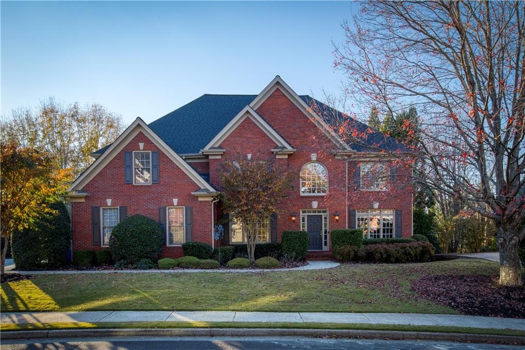 6 bedroom, 5 bathroom, 5,674 sq ft single family residence sold at 965 Gunter Court, Alpharetta, GA 30022