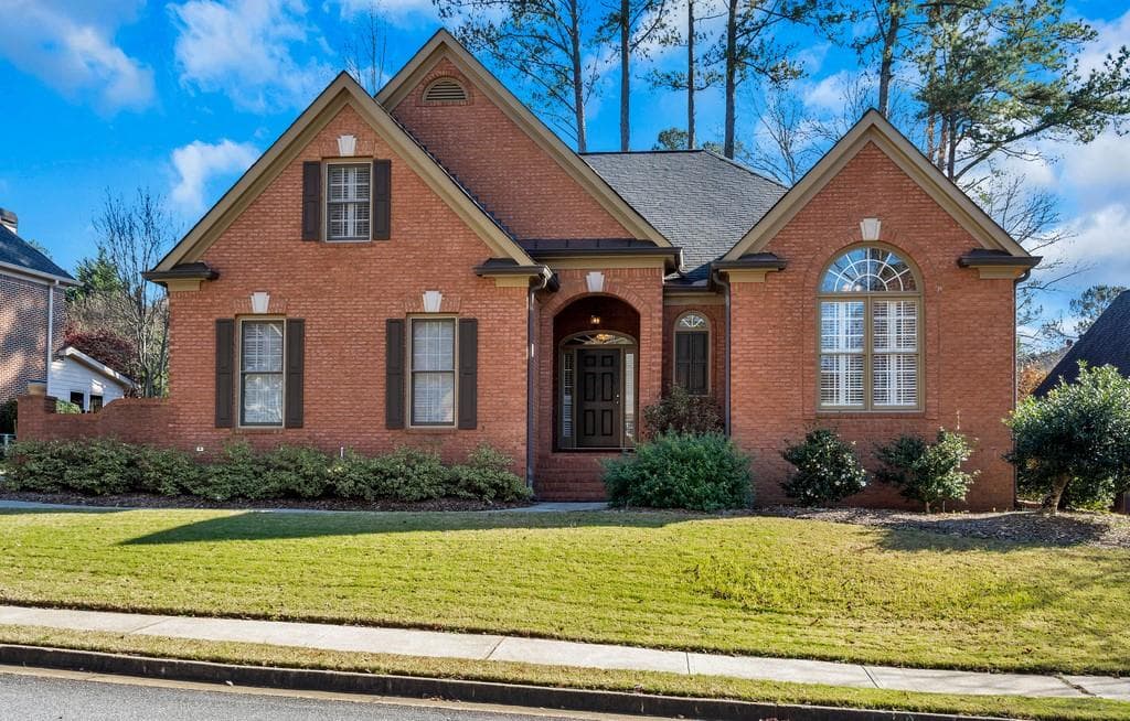 805 Lake Medlock Drive, Johns Creek, GA 30022 — most recent listing photo