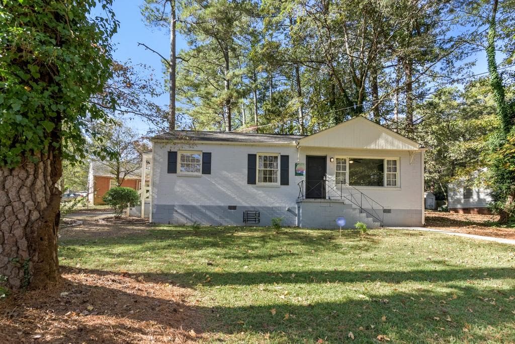 2 bedroom, 1 bathroom, 1,092 sq ft single family residence sold at 1899 Bonniview Street, Atlanta, GA 30310