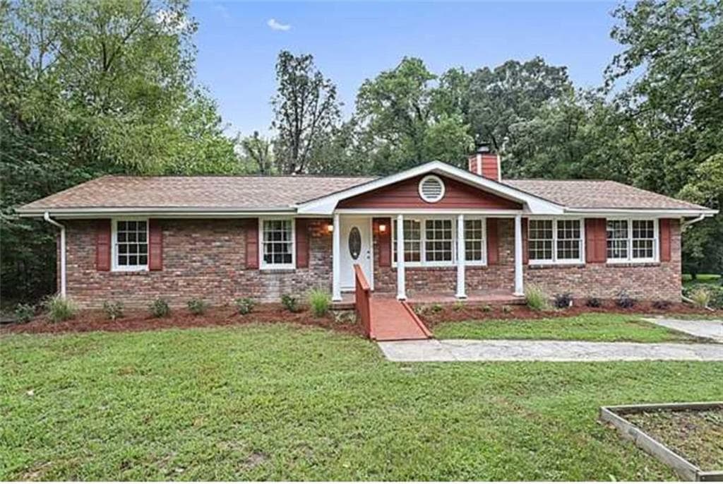 5 bedroom, 2 bathroom, 2,302 sq ft single family residence sold at 1630 Roberts Drive, Mableton, GA 30126