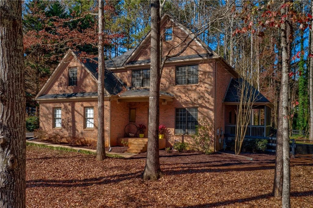 3 bedroom, 3 bathroom, 2,158 sq ft single family residence sold at 4625 Hamptons Club Drive, Alpharetta, GA 30004