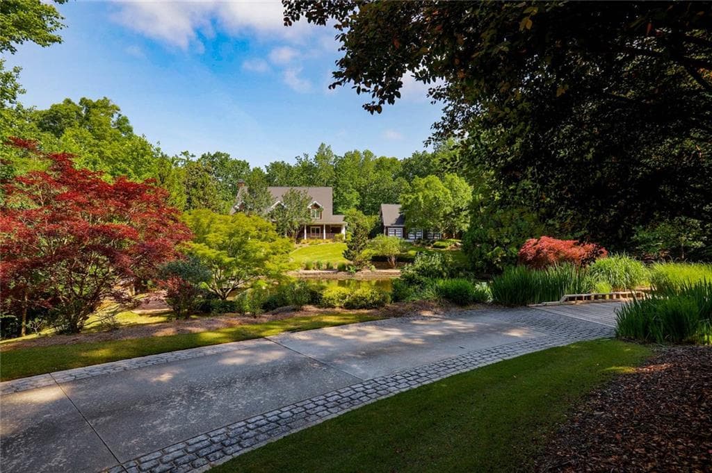 6030 Seminole Drive, Flowery Branch, GA 30542 — most recent listing photo