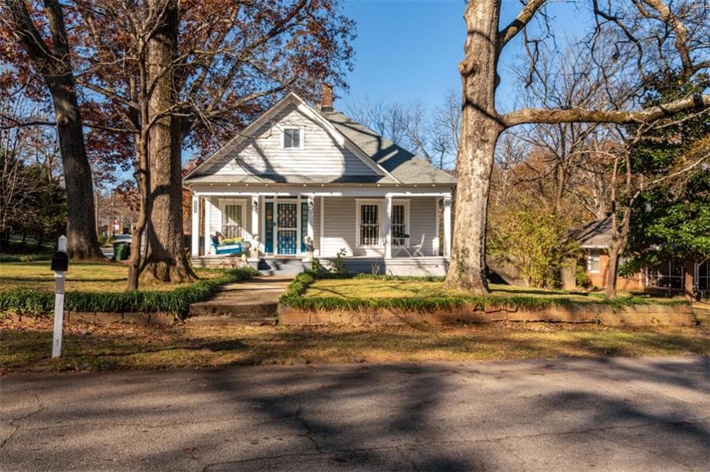 3 bedroom, 2 bathroom, 1,690 sq ft single family residence sold at 1447 Benteen Avenue, Atlanta, GA 30315