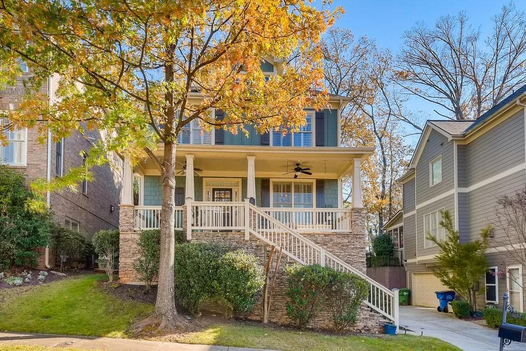 4 bedroom, 4 bathroom single family residence sold at 1625 Duncan Drive, Atlanta, GA 30318