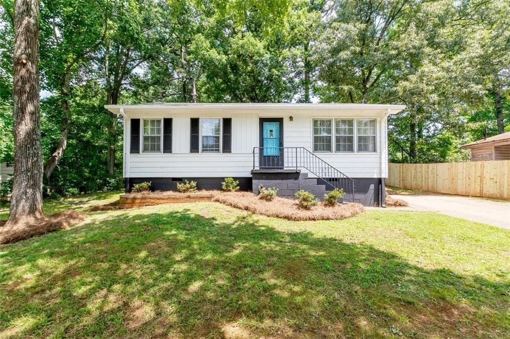 2 bedroom, 1 bathroom, 852 sq ft single family residence sold at 2056 Venesa Circle, Austell, GA 30168