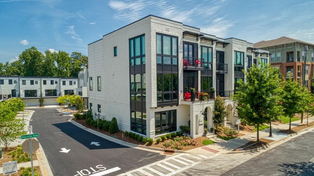 3 bedroom, 4 bathroom townhouse sold at 1262 Appleden Way 14, Brookhaven, GA 30319