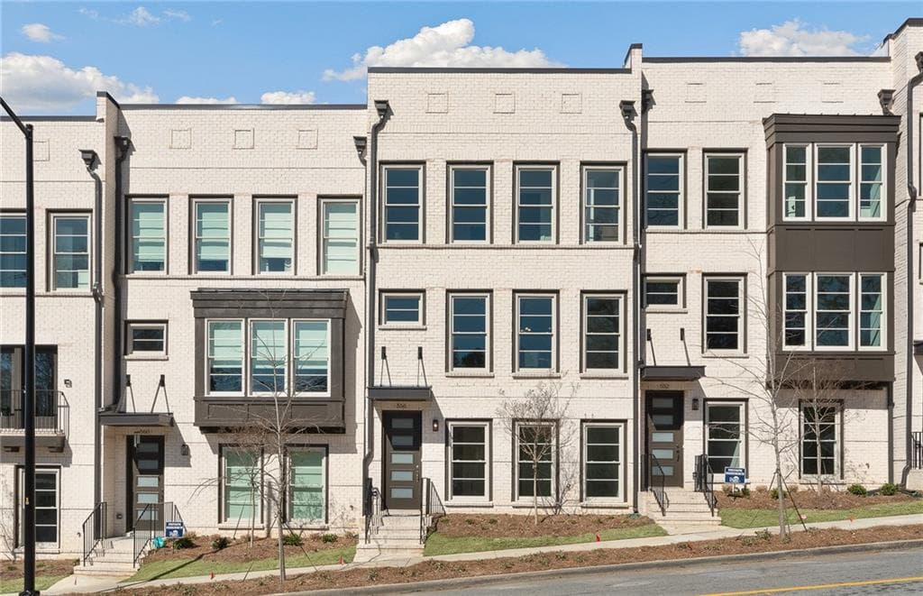 556 Ember Lane, Atlanta, GA 30318 — most recent listing photo