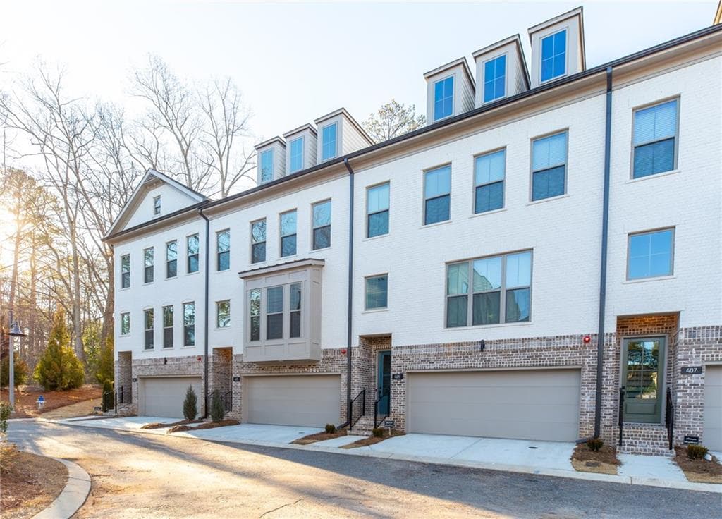 417 Bishop Lane 21, Woodstock, GA 30188 — most recent listing photo