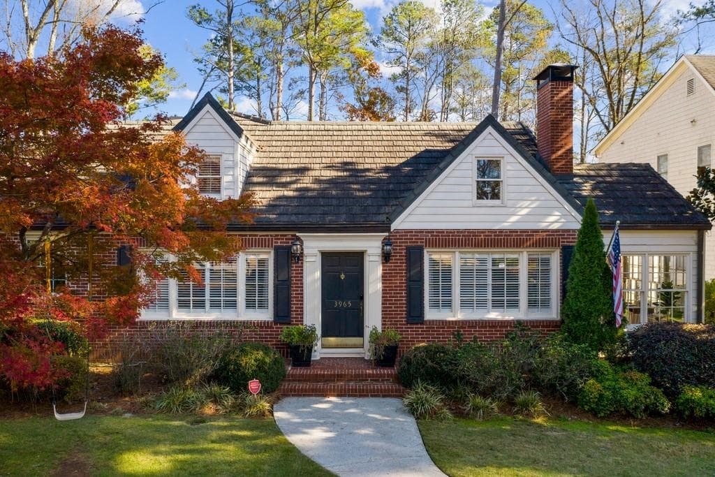 4 bedroom, 4 bathroom, 2,768 sq ft single family residence sold at 3965 N STRATFORD Road, Atlanta, GA 30342