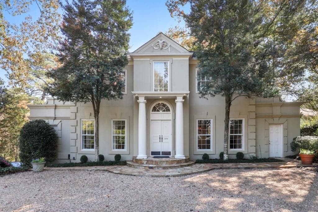 3 bedroom, 4 bathroom, 2,174 sq ft single family residence sold at 3095 Arden Road, Atlanta, GA 30305