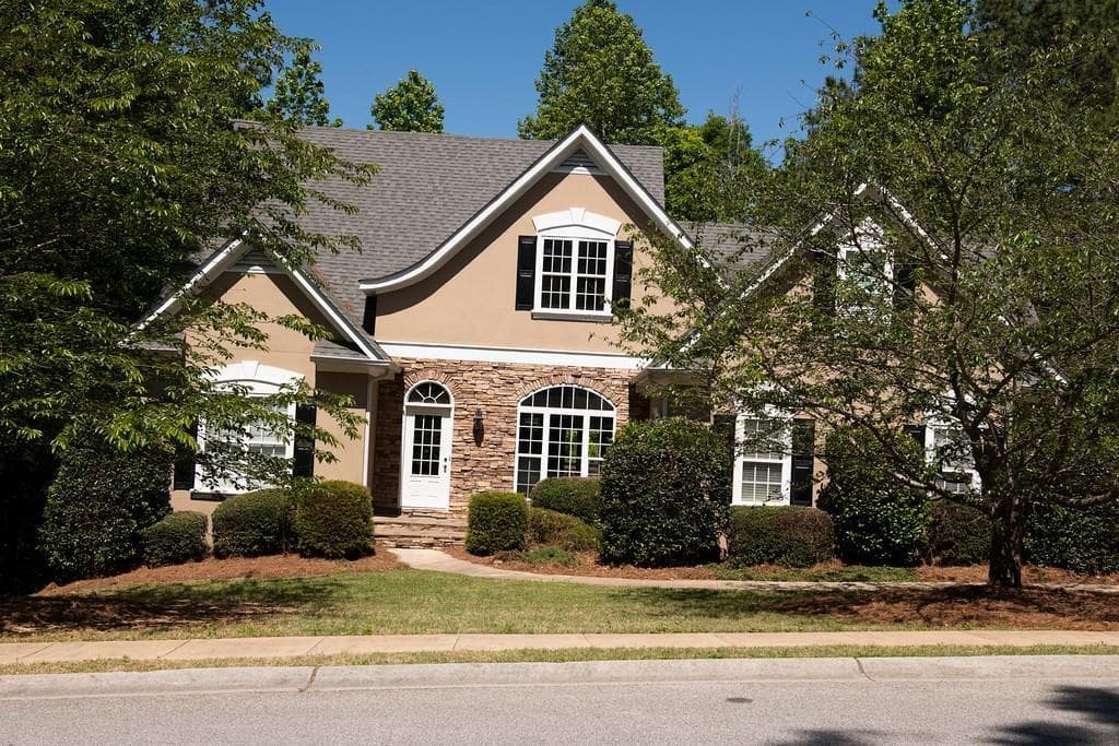 7 bedroom, 6 bathroom, 4,500 sq ft single family residence sold at 203 Stonebridge Boulevard, Bremen, GA 30110