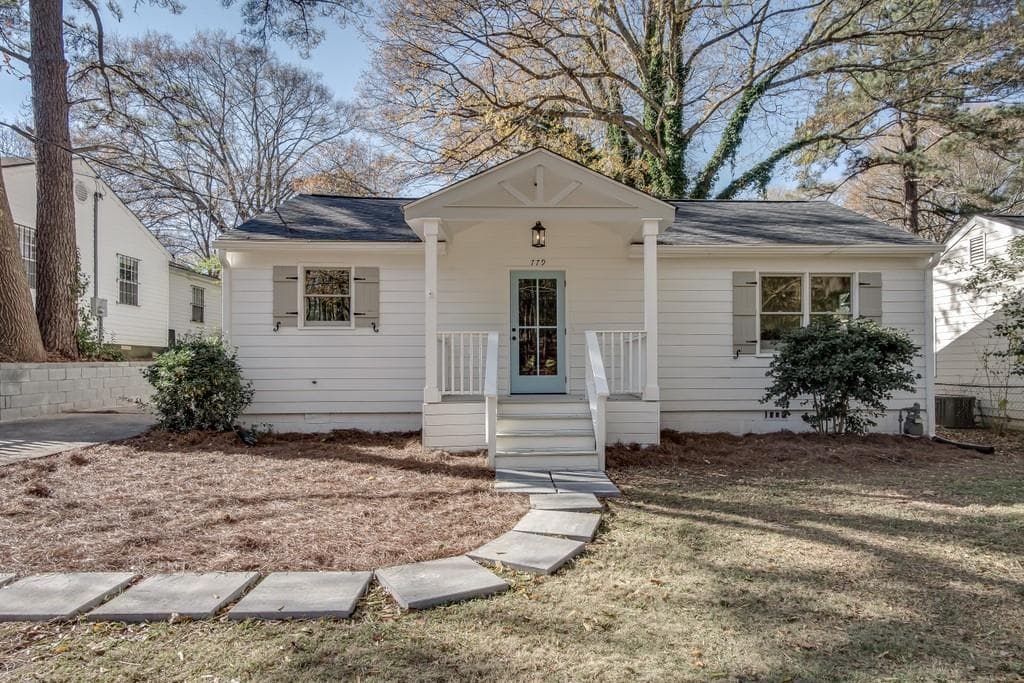 2 bedroom, 2 bathroom, 990 sq ft single family residence sold at 779 Clifton Road, Atlanta, GA 30316