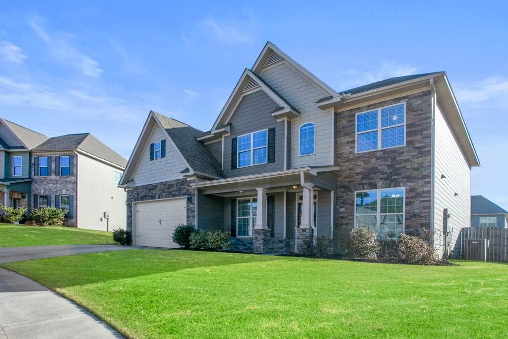 5 bedroom, 3 bathroom, 3,600 sq ft single family residence sold at 1125 Acorn Oak Drive, Lawrenceville, GA 30045