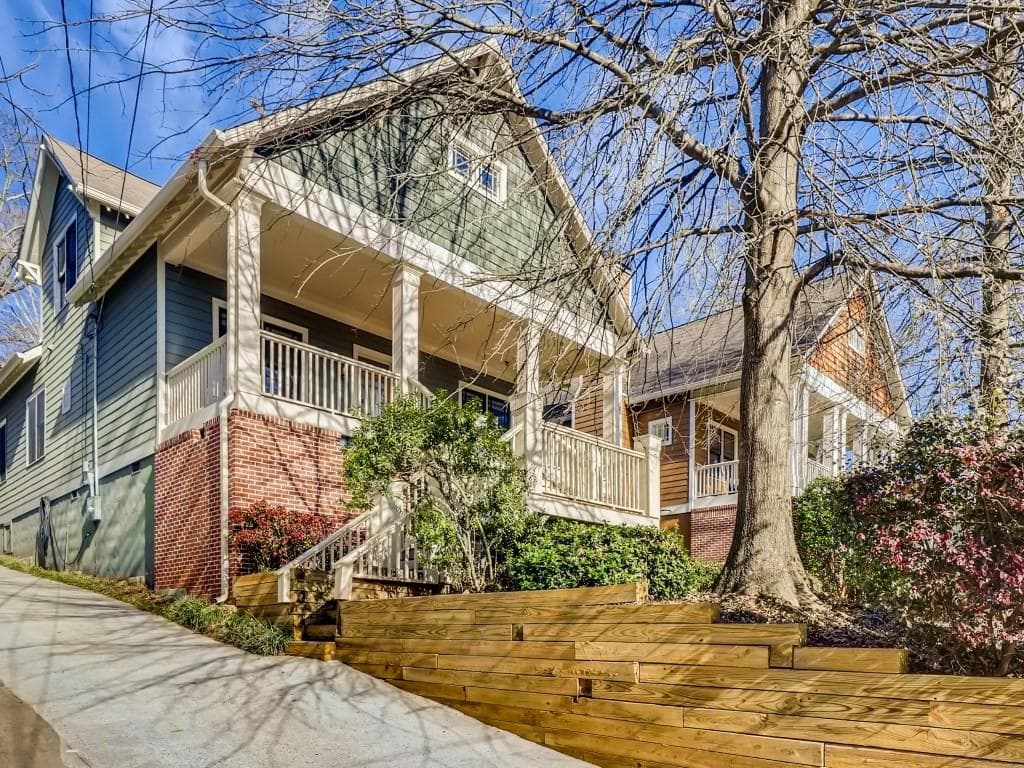3 bedroom, 2 bathroom, 1,800 sq ft single family residence sold at 1106 Shelby Place, Atlanta, GA 30316