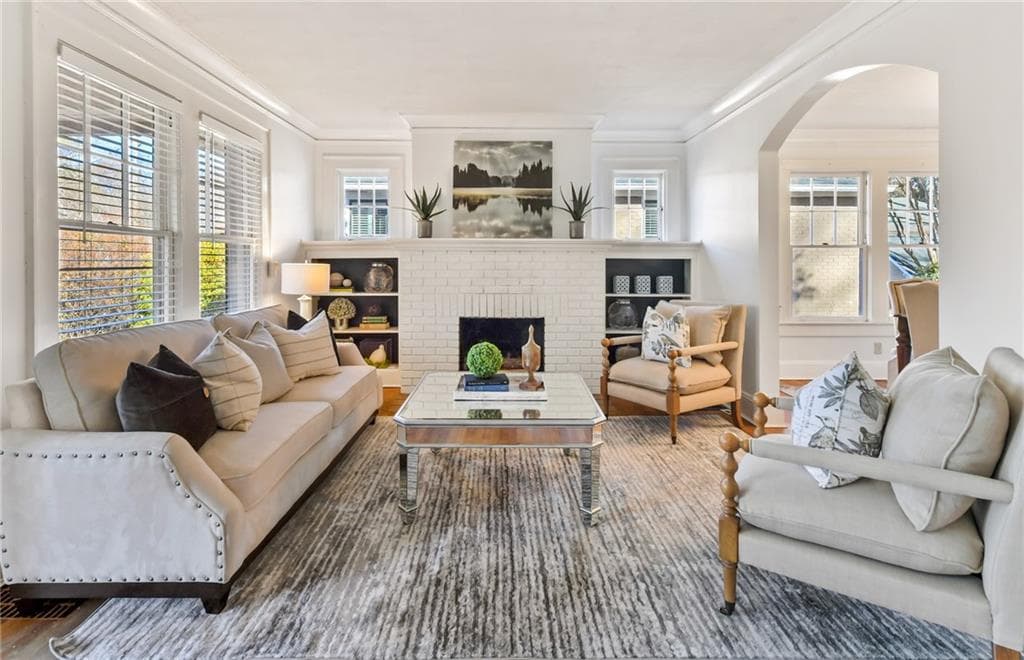 2 bedroom, 1 bathroom, 1,278 sq ft single family residence sold at 2215 Fairhaven Circle, Atlanta, GA 30305